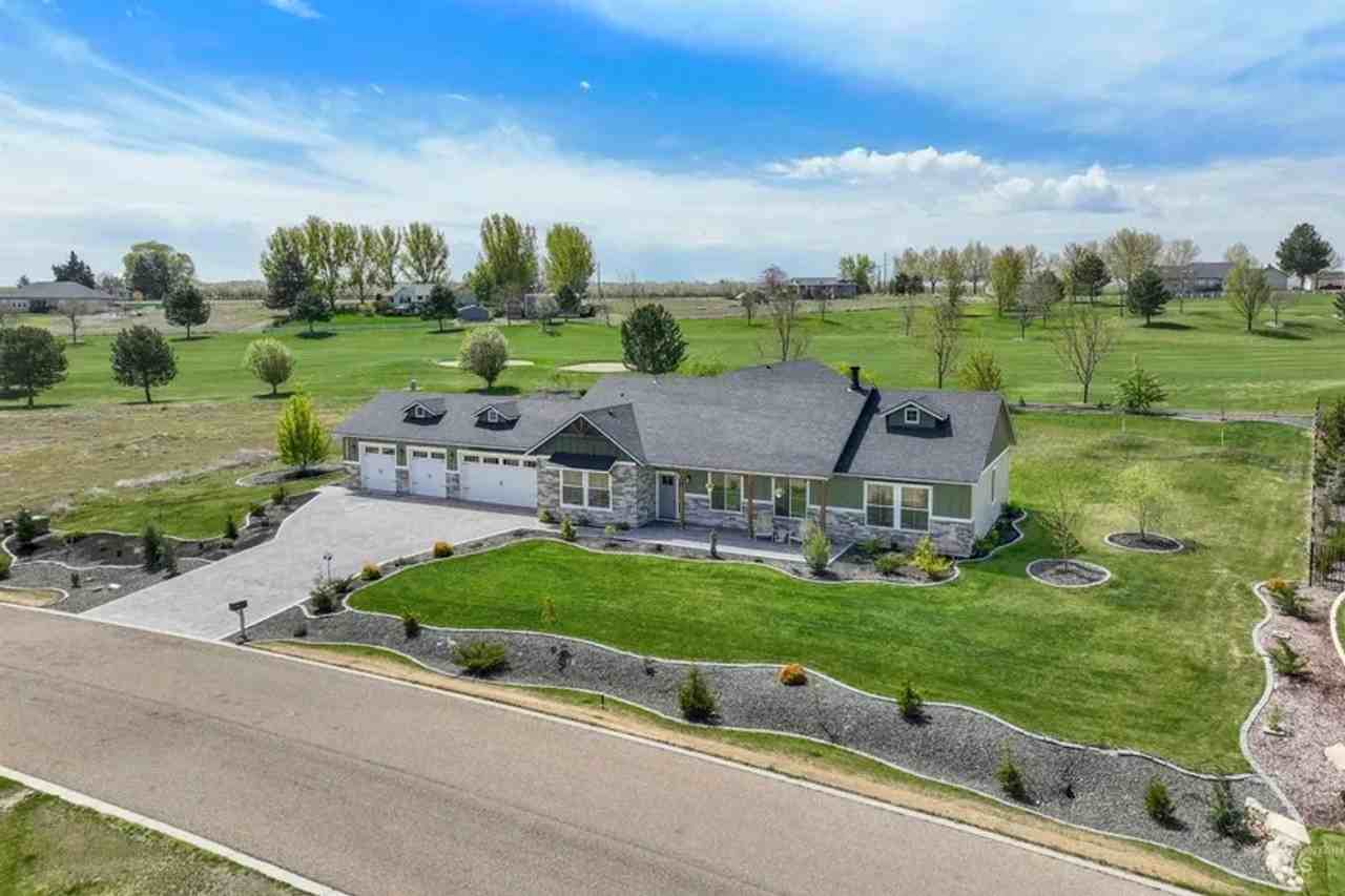 22205 Aura Vista Way - Photo 2 of 27