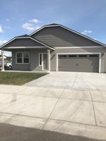 featured image of 749 N Doumit Dr