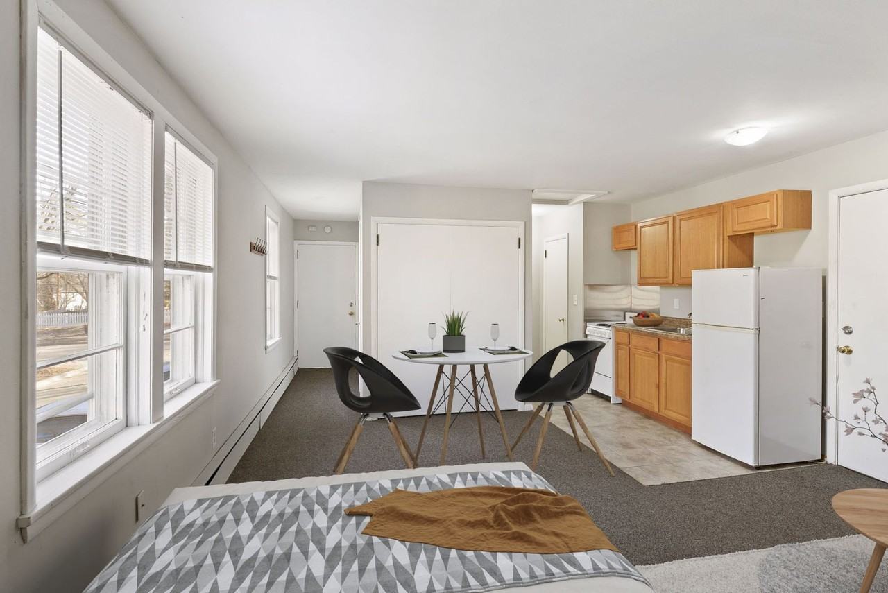 200 1st St - Photo 2 of 18