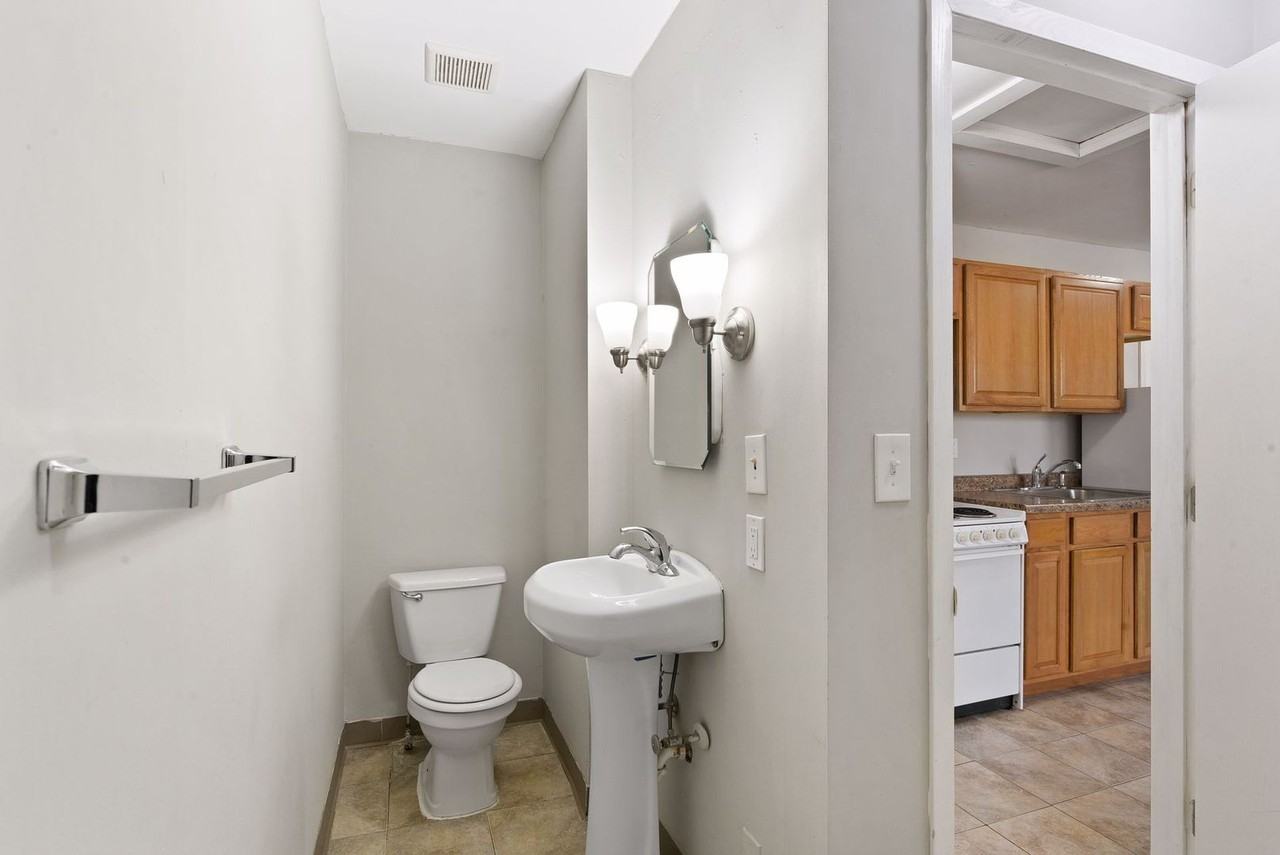 200 1st St - Photo 6 of 18