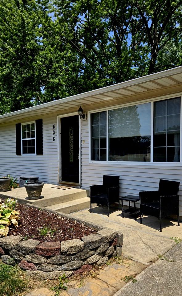 408 Prairie Street - Photo 3 of 20