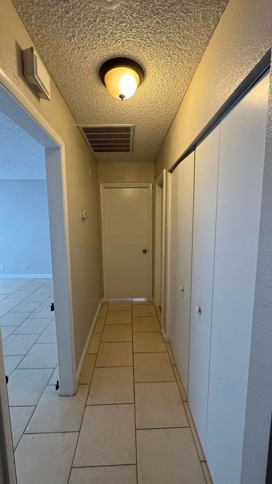 4754 Willow Crest Ave - Photo 6 of 20