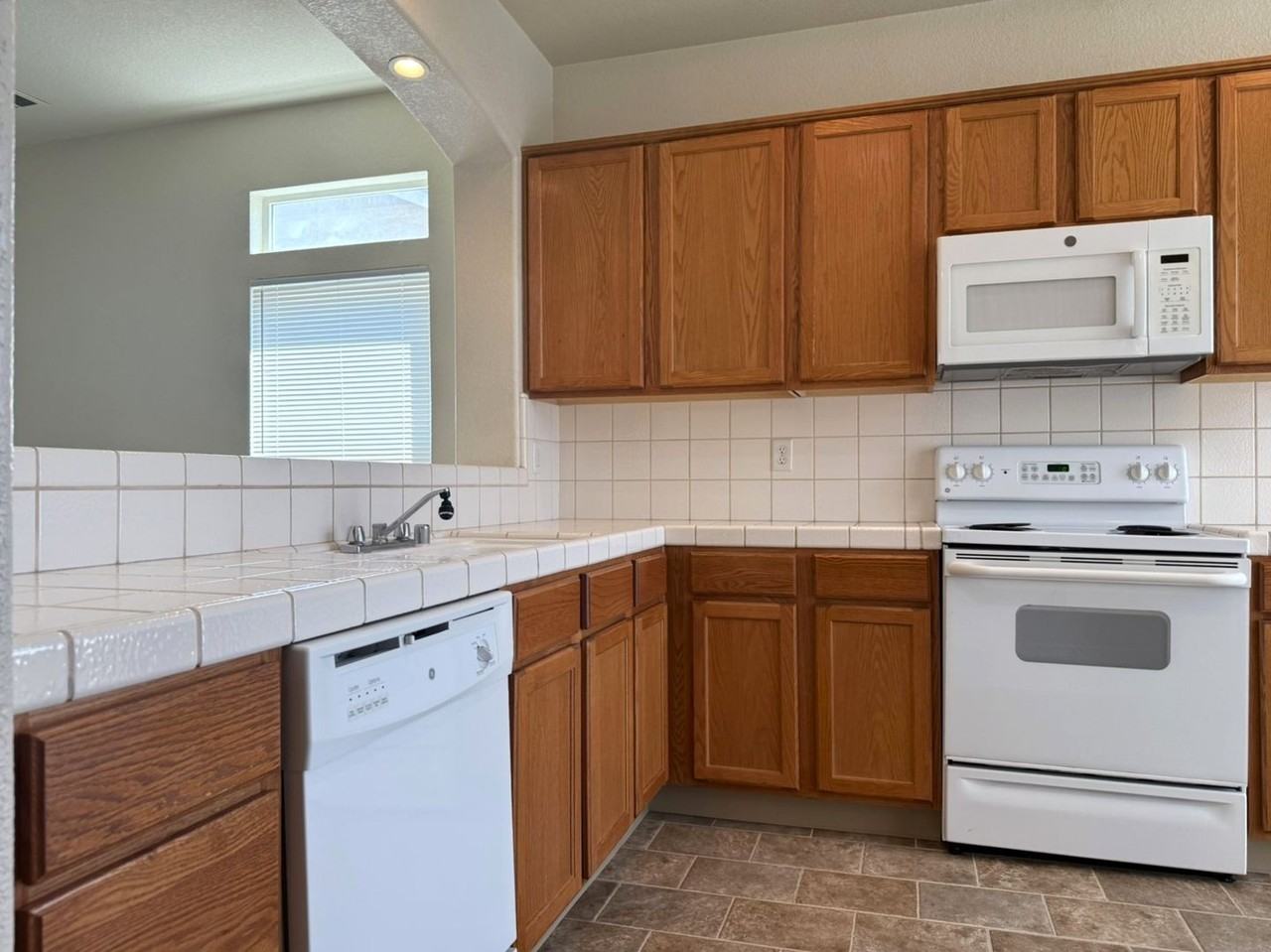 2675 Antares Ct - Photo 6 of 27