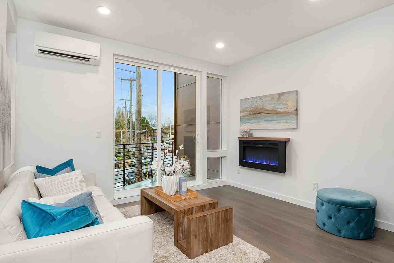 5114 24th Ave Ne - Photo 4 of 20