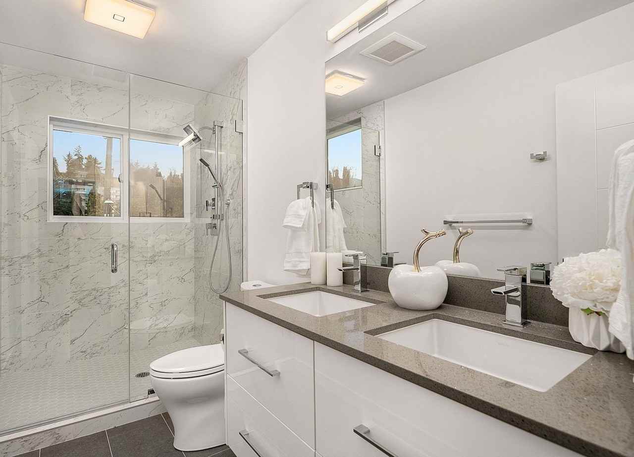 5114 24th Avenue Northeast - Photo 5 of 20