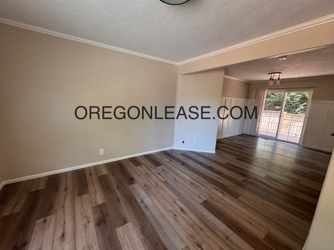 420 Holly Ave - Photo 3 of 15