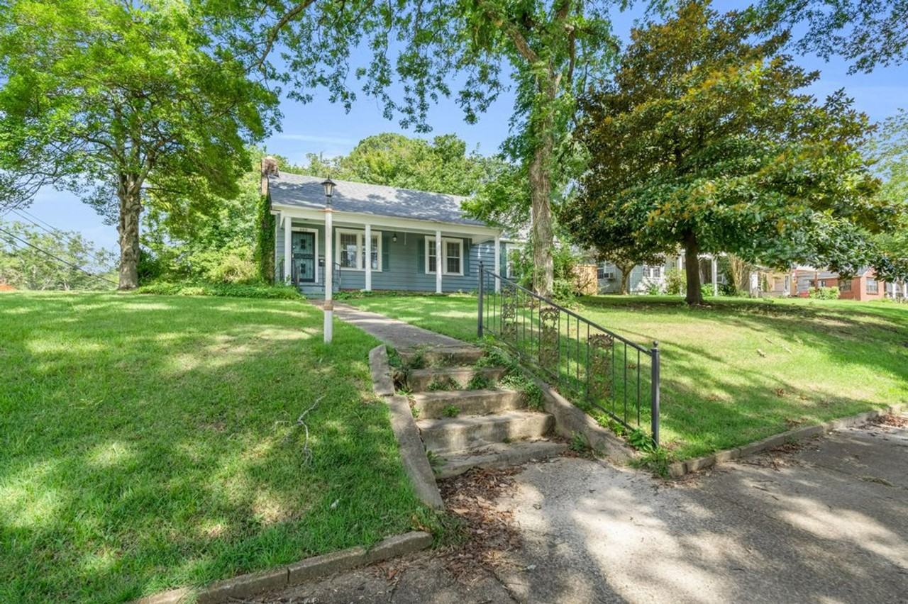 480 N Church St - Photo 3 of 31