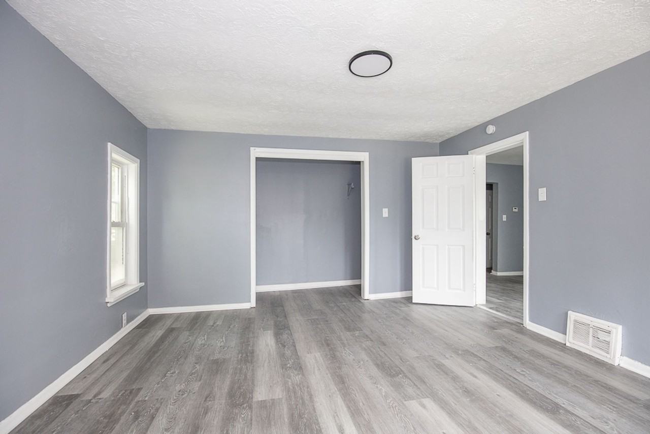 11203 Avon Avenue - Photo 4 of 24