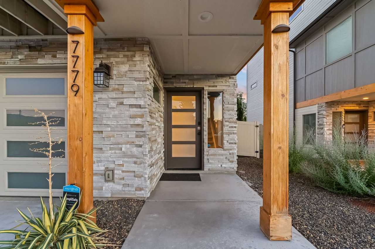 7779 W Crestwood Dr - Photo 2 of 17