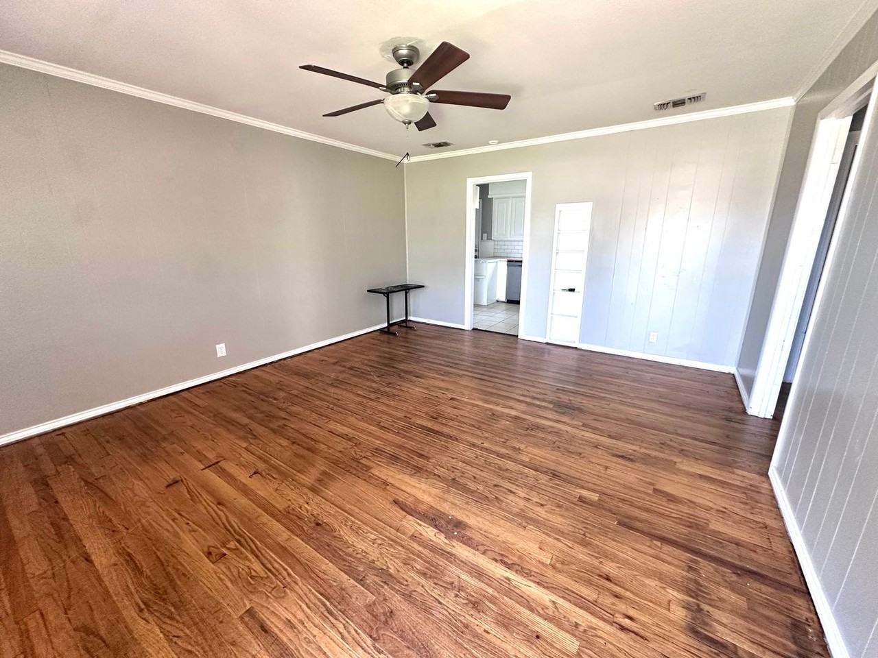 6501 Avenue T - Photo 2 of 19