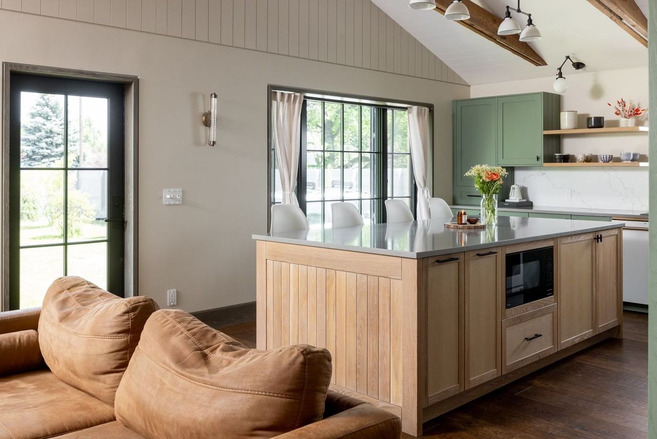 2518 W Babcock St - Photo 5 of 21