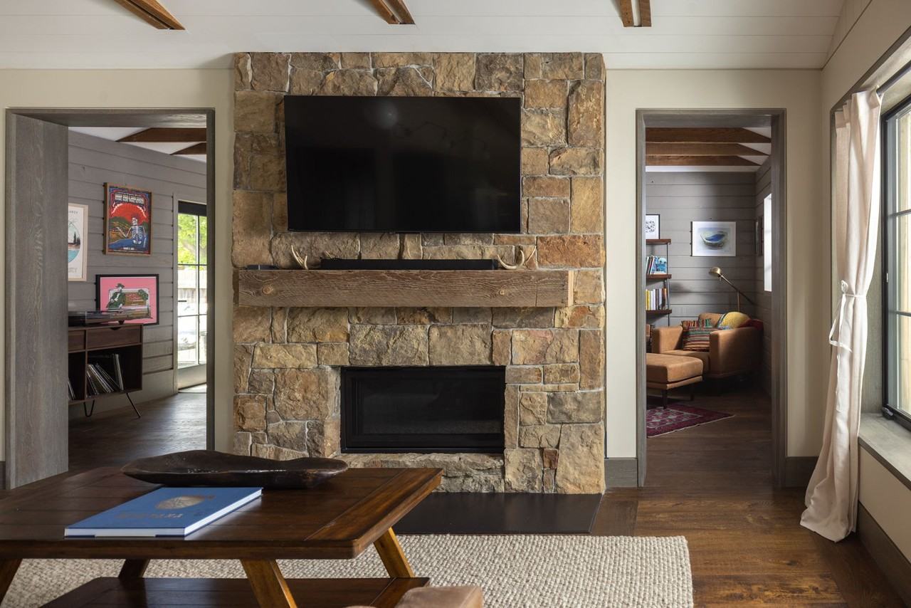 2518 W Babcock St - Photo 7 of 21