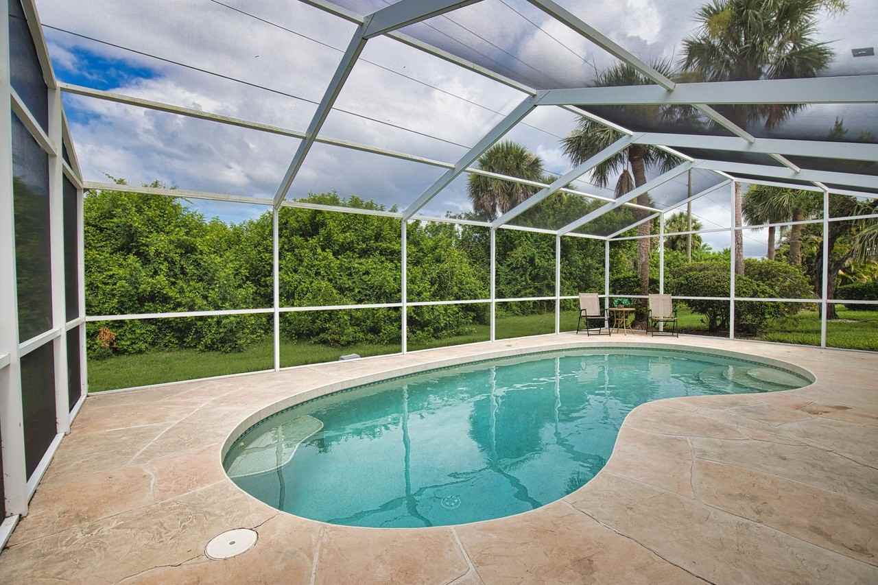 782 Harrington Lake Dr N - Photo 2 of 32