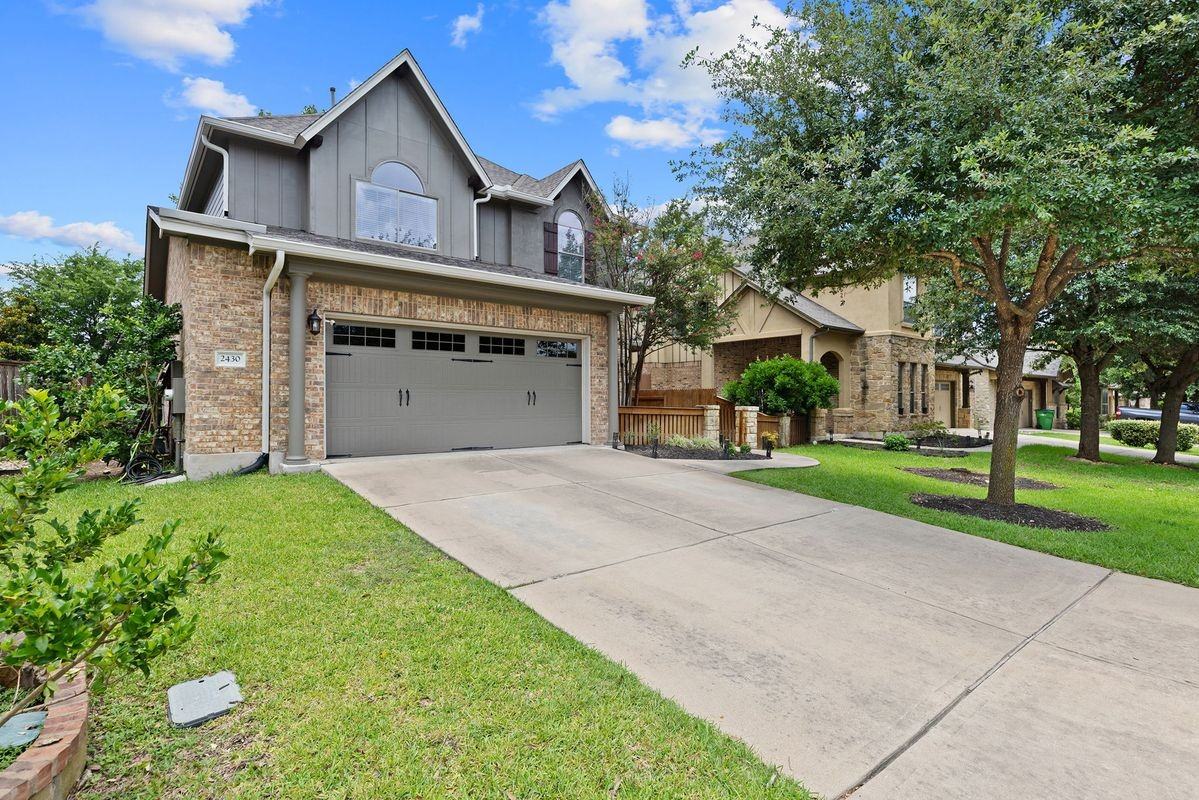 2430 Santa Barbara Loop - Photo 2 of 35