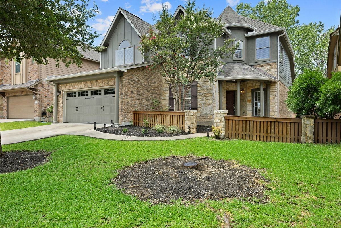 2430 Santa Barbara Loop - Photo 3 of 35