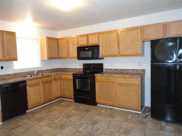 103 Bridgewood Drive - Photo 3 of 8