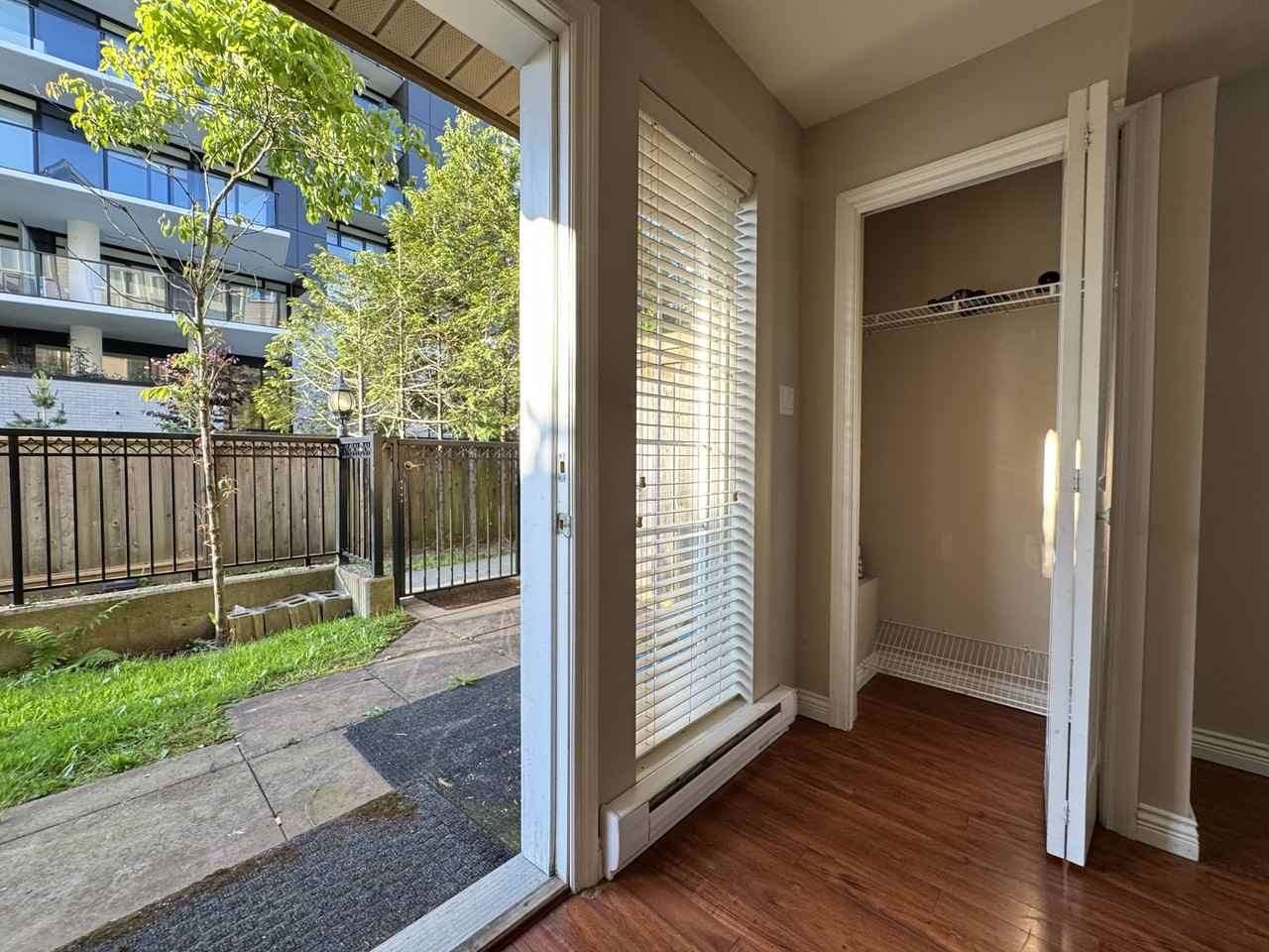 10289 133 Street #105 - Photo 3 of 21