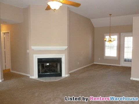 2900 Blackwood Dr - Photo 2 of 15