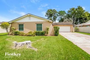 1391 Dinnerbell Ln E - Photo 1 of 1