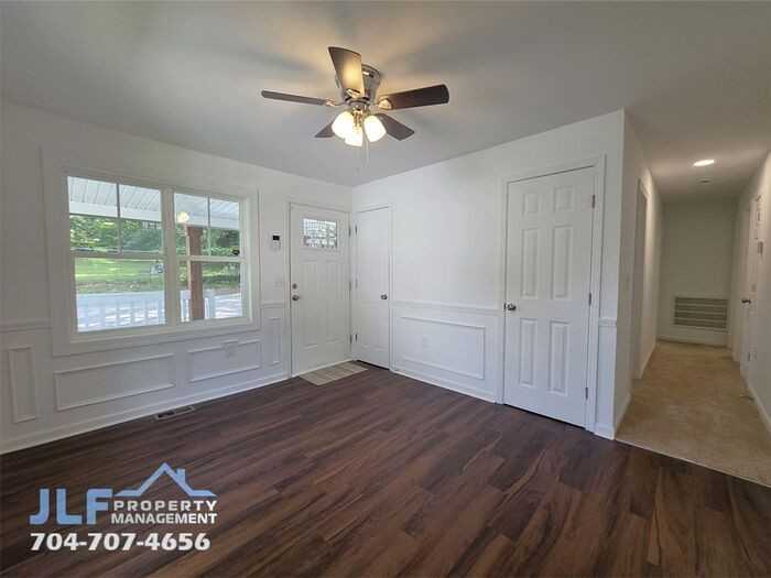 1411 Caldwell St - Photo 2 of 22