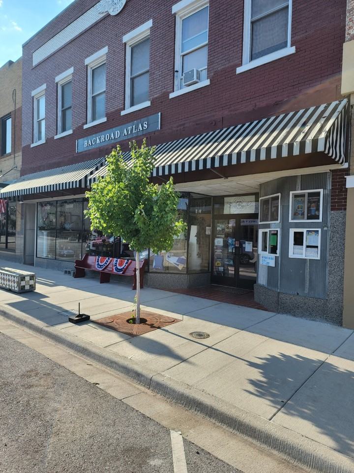 519 Commercial St #NA - Photo 2 of 36