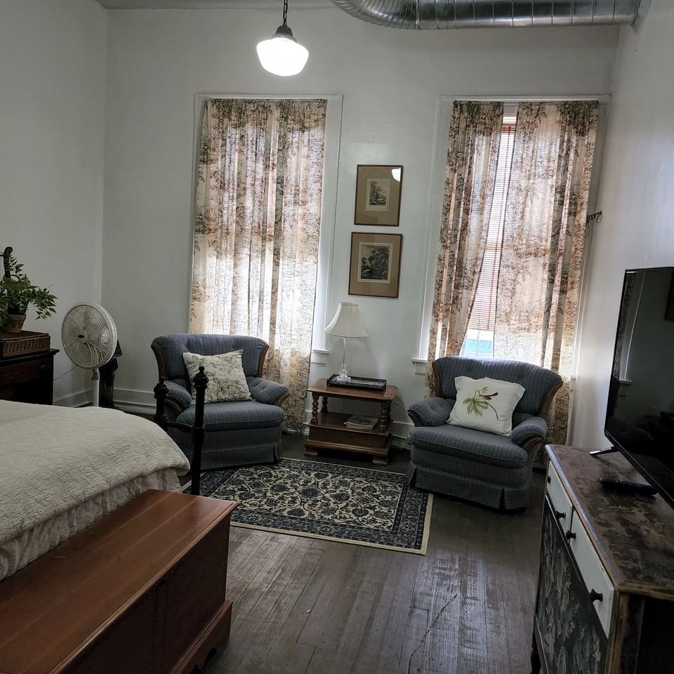 519 Commercial St #NA - Photo 4 of 36