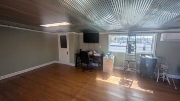 featured image of 114 N 8th St #1