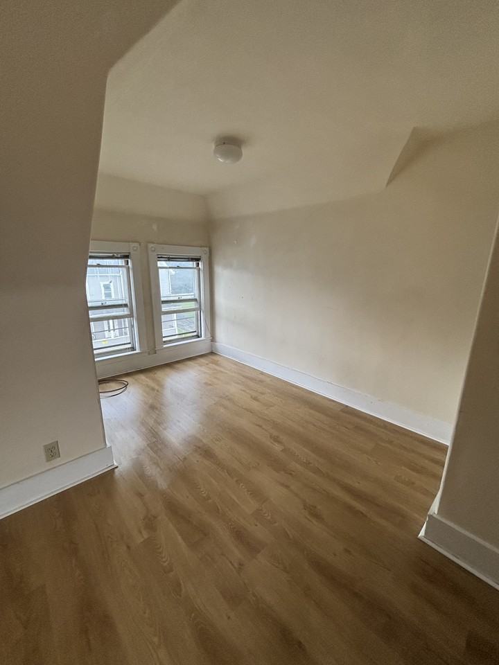 37 Perry St #5 - Photo 3 of 13