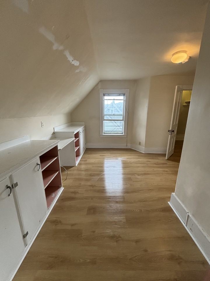 37 Perry St #5 - Photo 4 of 13