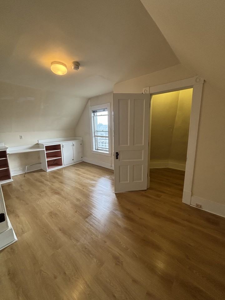 37 Perry St #5 - Photo 5 of 13