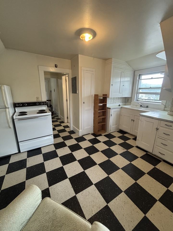 37 Perry St #5 - Photo 7 of 13