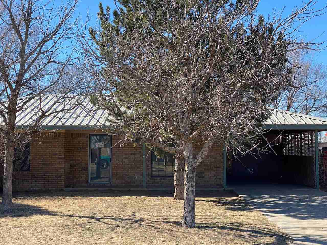 906 Sagebrush Rd - Photo 2 of 17