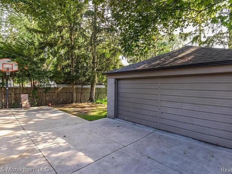 855 Neff Rd - Photo 3 of 3