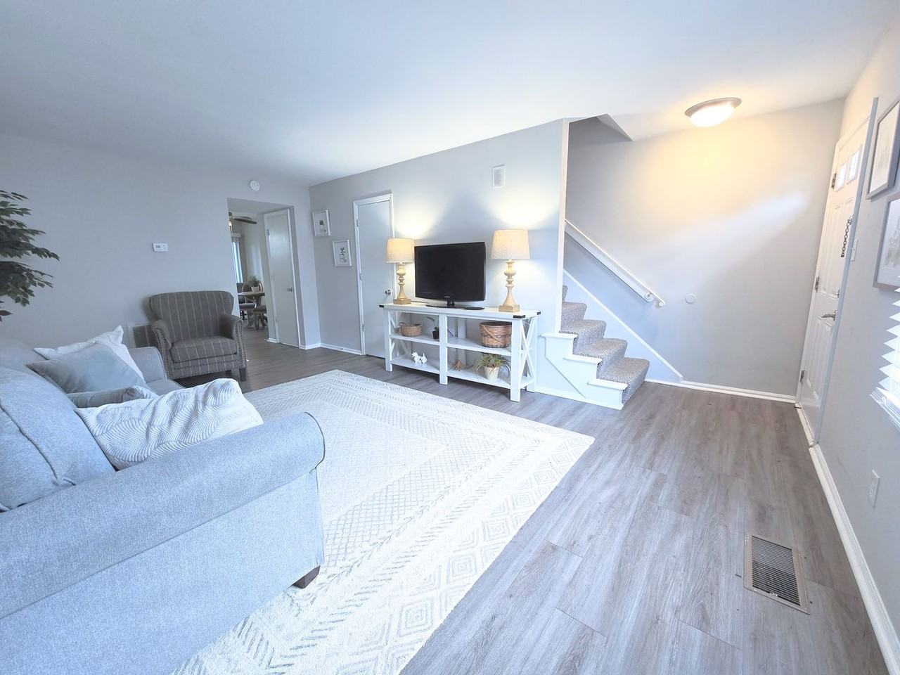 Park Lane Apartments - Photo 6 of 50