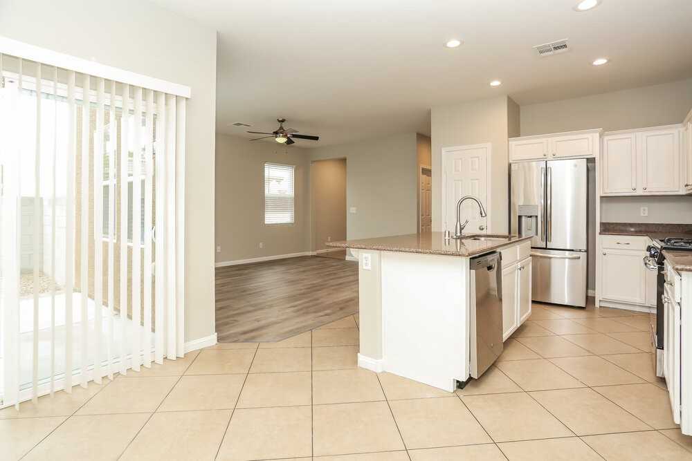 6809 Armistead St - Photo 7 of 17