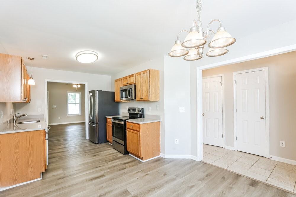 4009 Scofield Dr - Photo 7 of 16