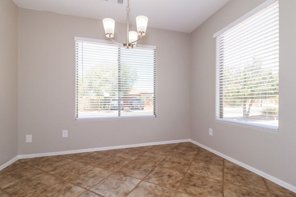 25675 W Satellite Ln - Photo 6 of 16