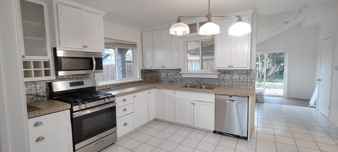 232 St & 124 Ave - Photo 2 of 19