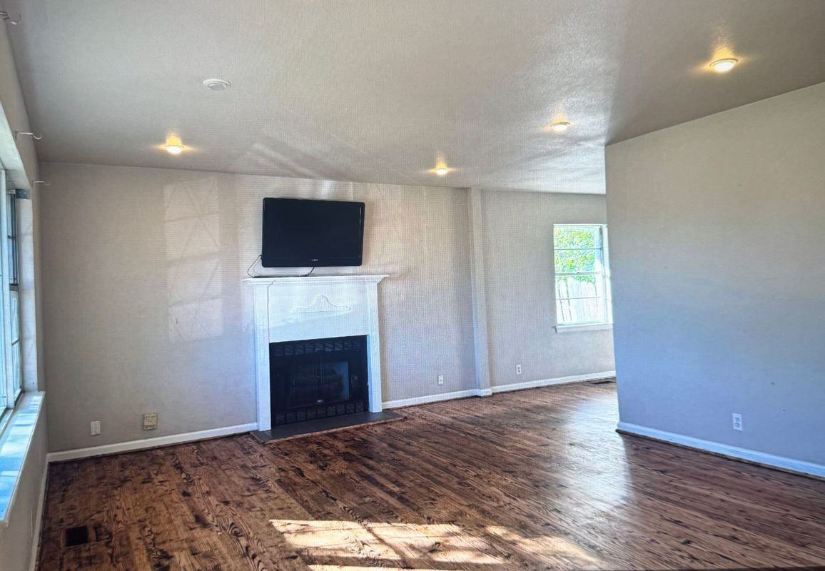 607 Oklahoma Ave - Photo 3 of 3