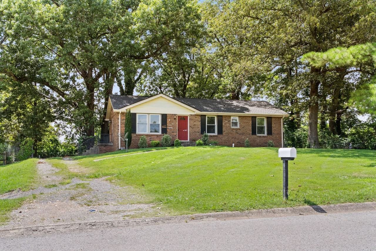 167 Taft Dr - Photo 2 of 29