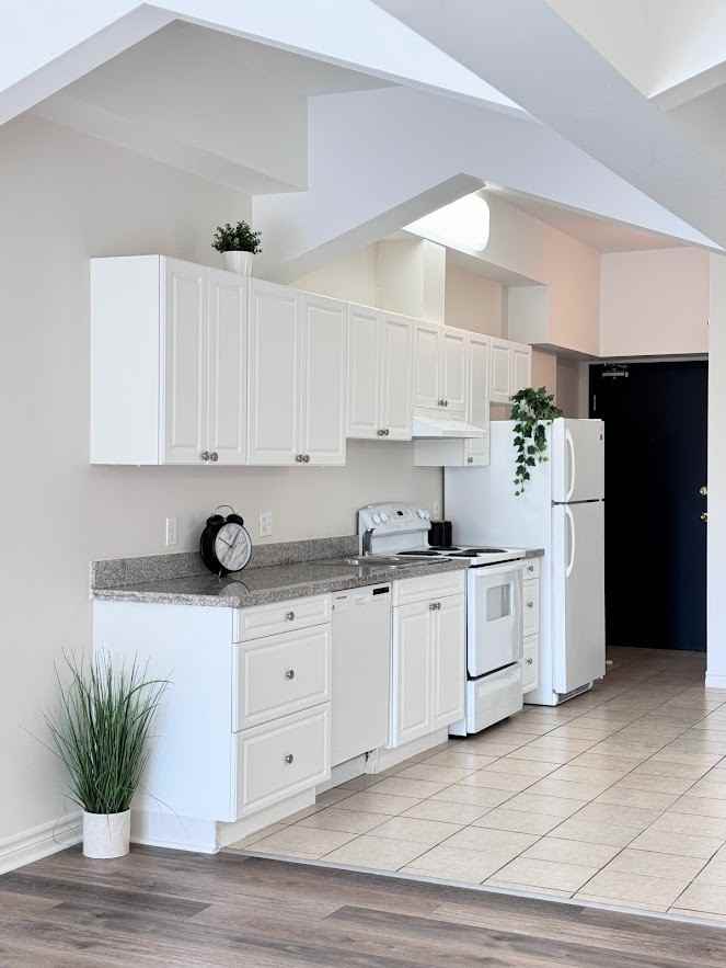 323 Second Ave N #238