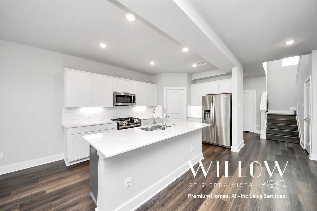 10518 Moon Valley Ln - Photo 2 of 36