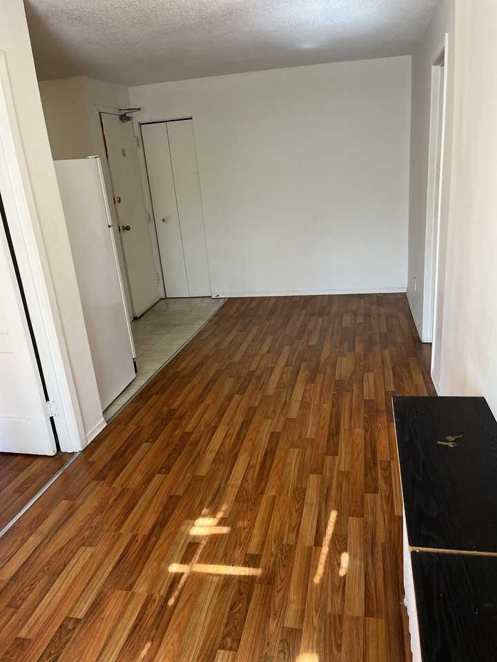 293 2a-293 Hazel Street #2A - Photo 2 of 9