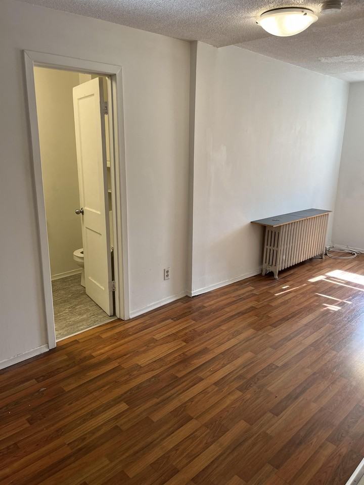 293 2a-293 Hazel Street #2A - Photo 5 of 9