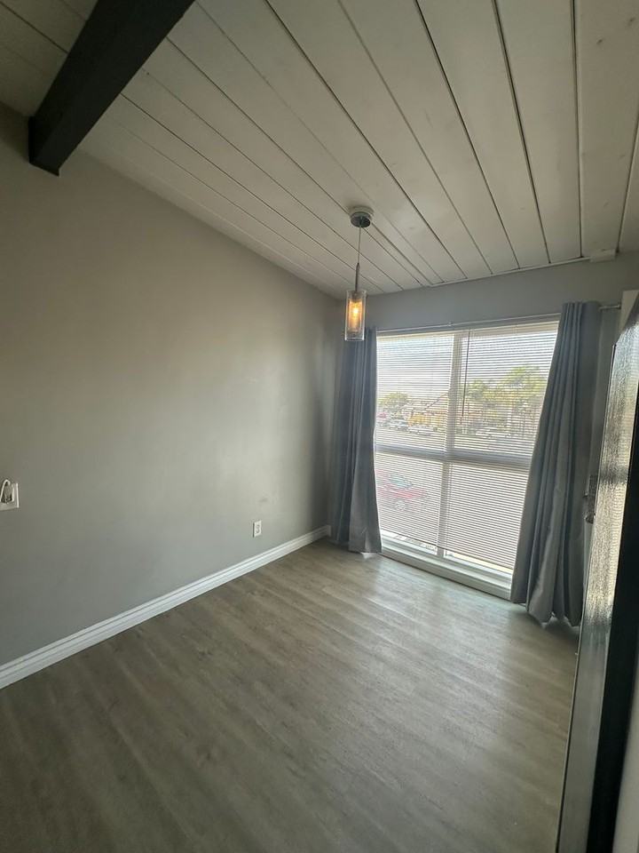 4533 Contour Blvd. - Photo 5 of 50