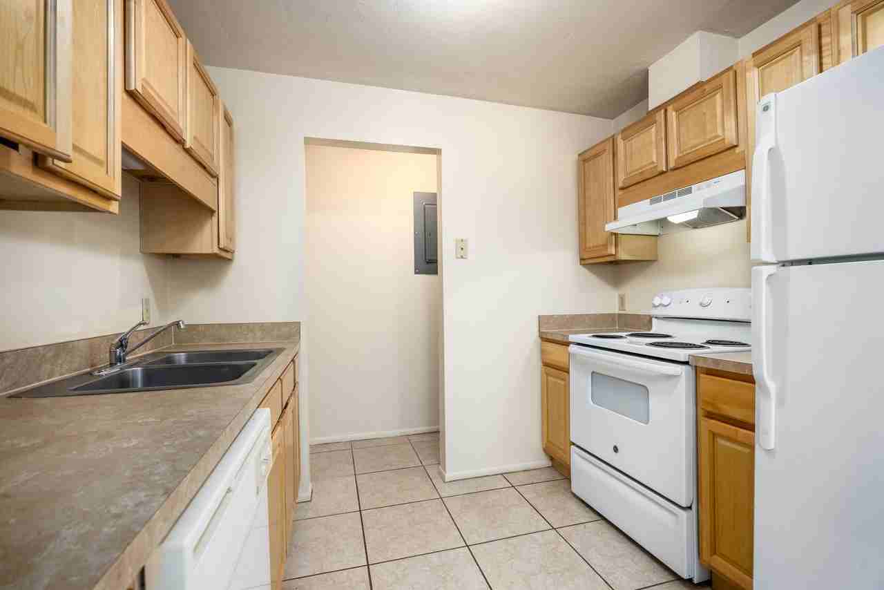 Santa Fe Trace Apartments Ltd. - Photo 5 of 34