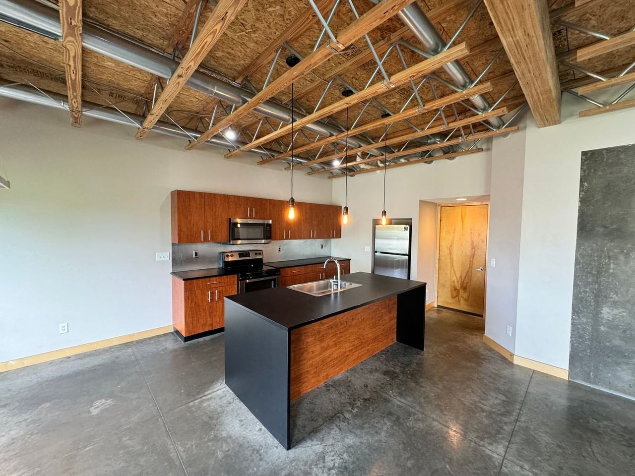 100 Silo Pl - Photo 3 of 12