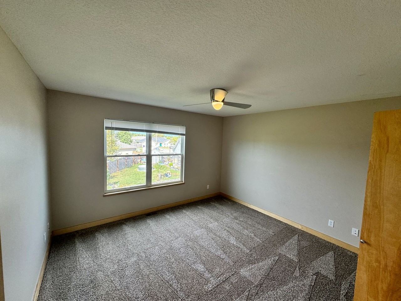 100 Silo Pl - Photo 4 of 12