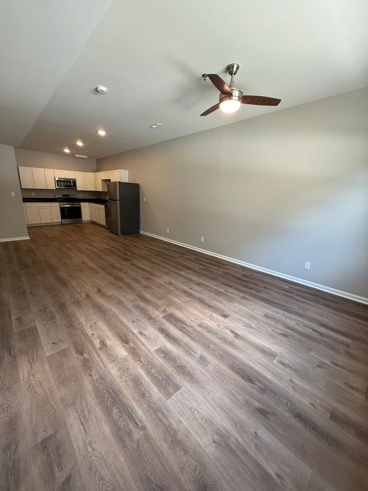 1301 McKee St. - Photo 5 of 37