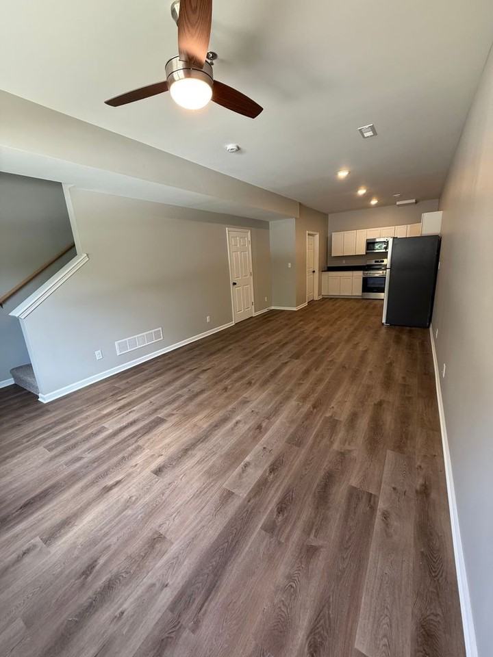 1301 McKee St. - Photo 6 of 37